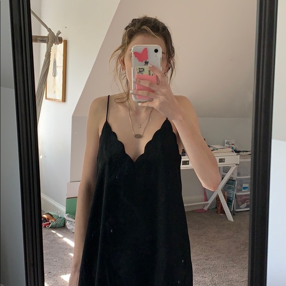 Black Dress - Picture 2 of 5